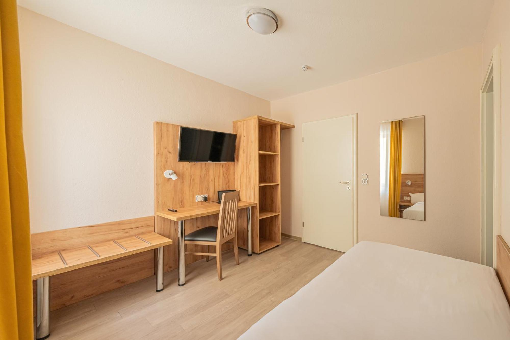 Hotel Gute Hoffnung Пфорцхайм Экстерьер фото